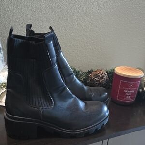 Black Ankle Boots with Chunky Heel